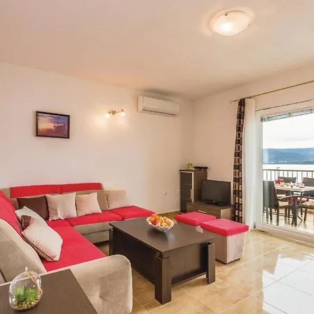 Lovely In Komarna With House Sea View Appartamento Klek