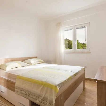 Three-bedroom In Komarna